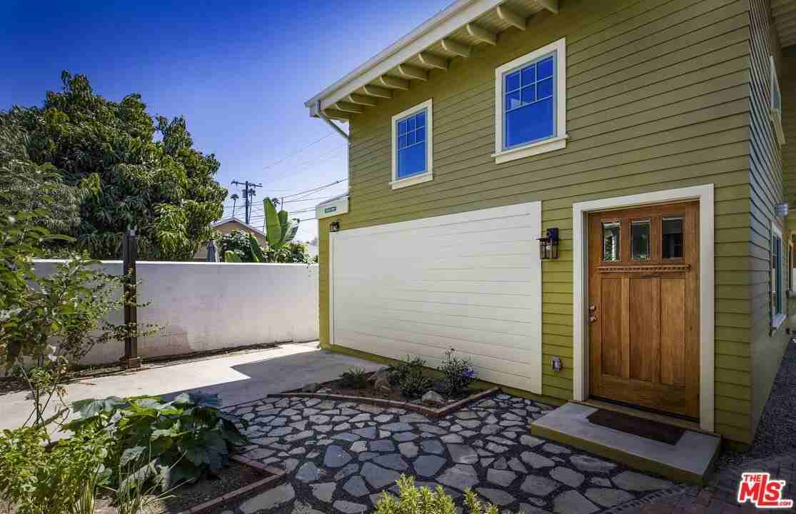 2358 West 20th Street - Photo 2 of 33