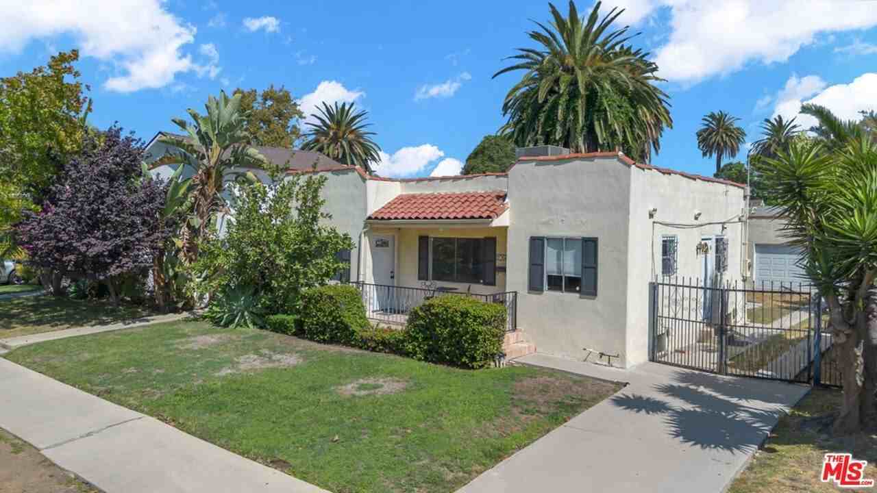 736 N Poinsettia Pl - Photo 2 of 25