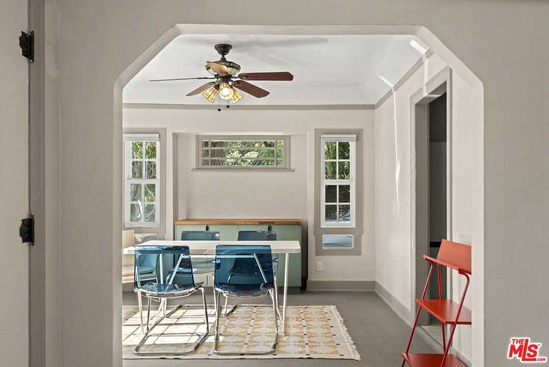 3116 Ivy Street - Photo 7 of 19