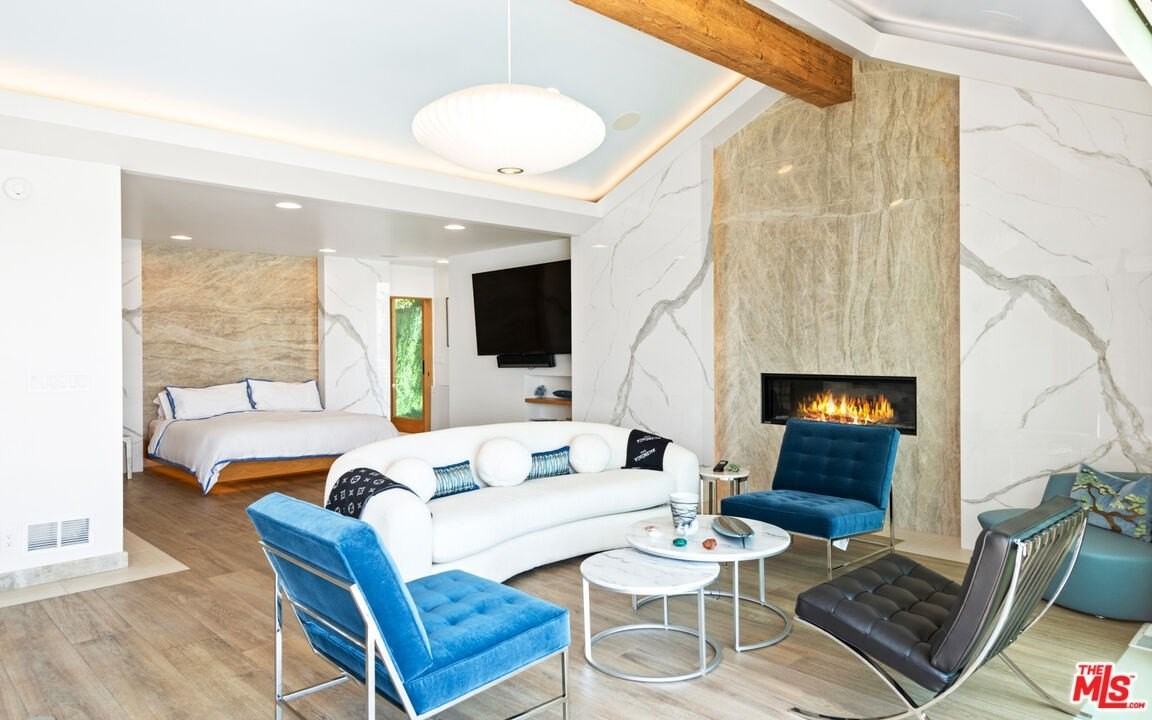 23018 Pacific Coast Highway - Photo 3 of 49