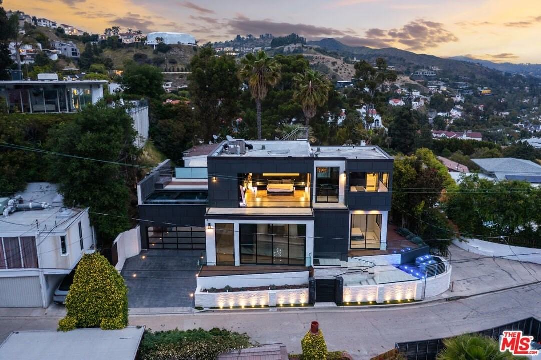 1545 Marlay Drive - Photo 4 of 50