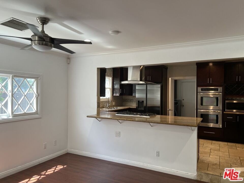 6000 Le Sage Ave - Photo 5 of 20