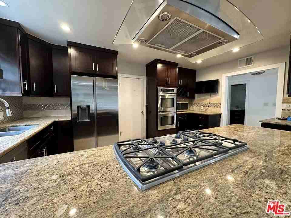 6000 Le Sage Ave - Photo 7 of 20