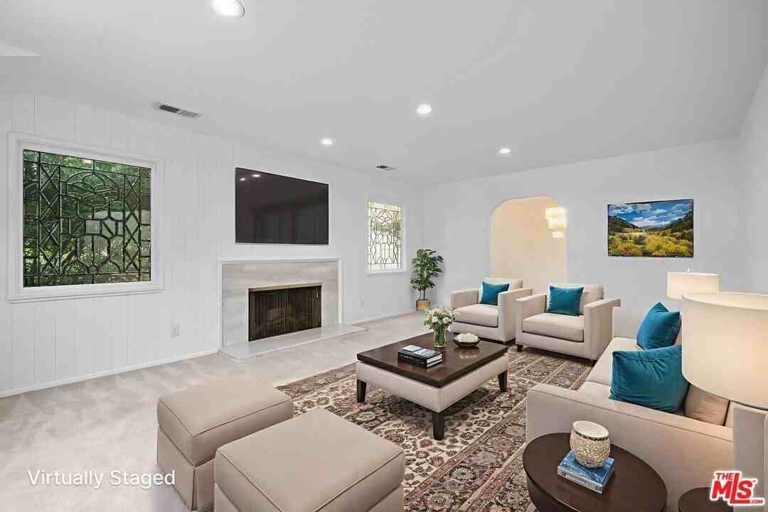 10384 Northvale Rd - Photo 5 of 41