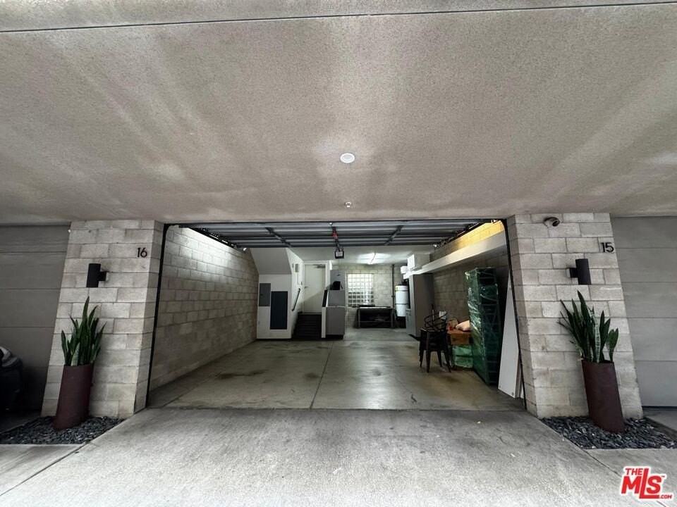 717 North Highland Avenue #16 - Photo 4 of 13