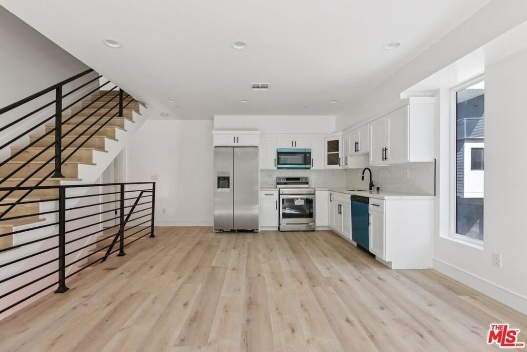 2113 Holly Drive #1-2 - Photo 3 of 20