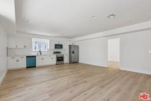 featured image of 2111 Holly Drive #2