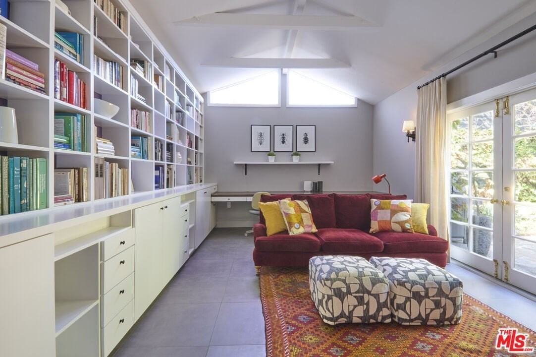 5105 Morella Avenue - Photo 3 of 23