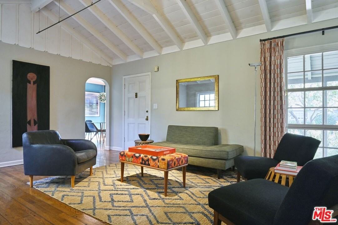 5105 Morella Avenue - Photo 4 of 23