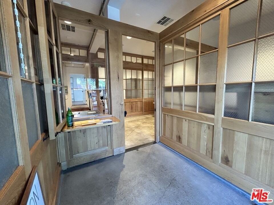 12906 Venice Boulevard - Photo 4 of 24