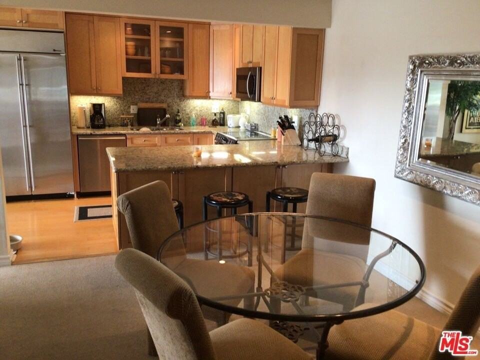 415 Montana Avenue #306 - Photo 2 of 23