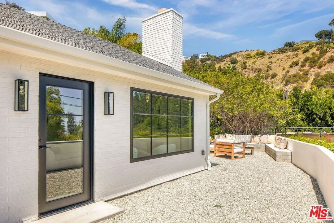 8353 Sunset View Dr - Photo 5 of 29