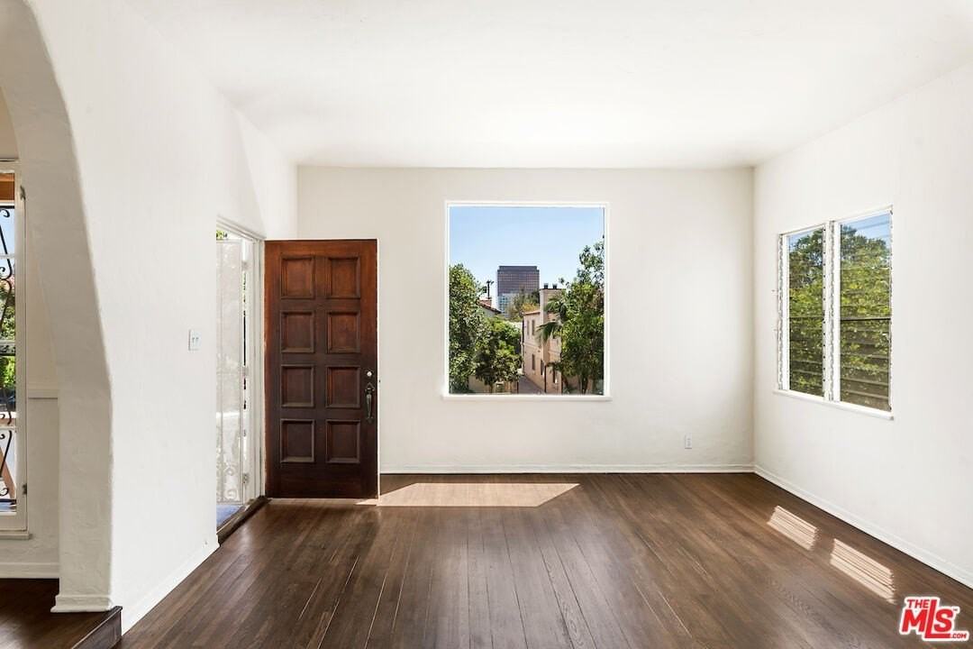 8221 West 4th Street - Photo 4 of 21