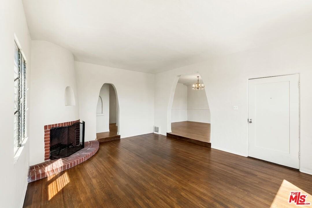 8221 West 4th Street - Photo 5 of 21