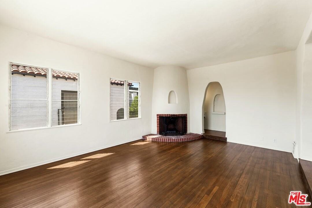 8221 West 4th Street - Photo 6 of 21