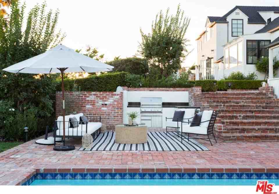 1359 Miller Drive - Photo 2 of 29