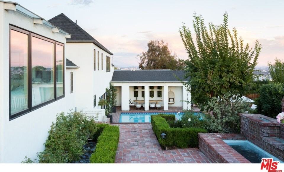 1359 Miller Drive - Photo 5 of 29