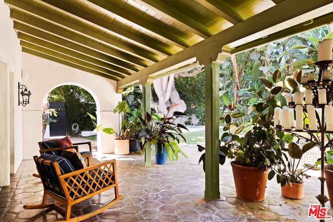 1800 Outpost Drive - Photo 6 of 40