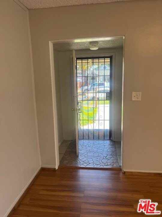 4281 S Hobart Blvd - Photo 2 of 13