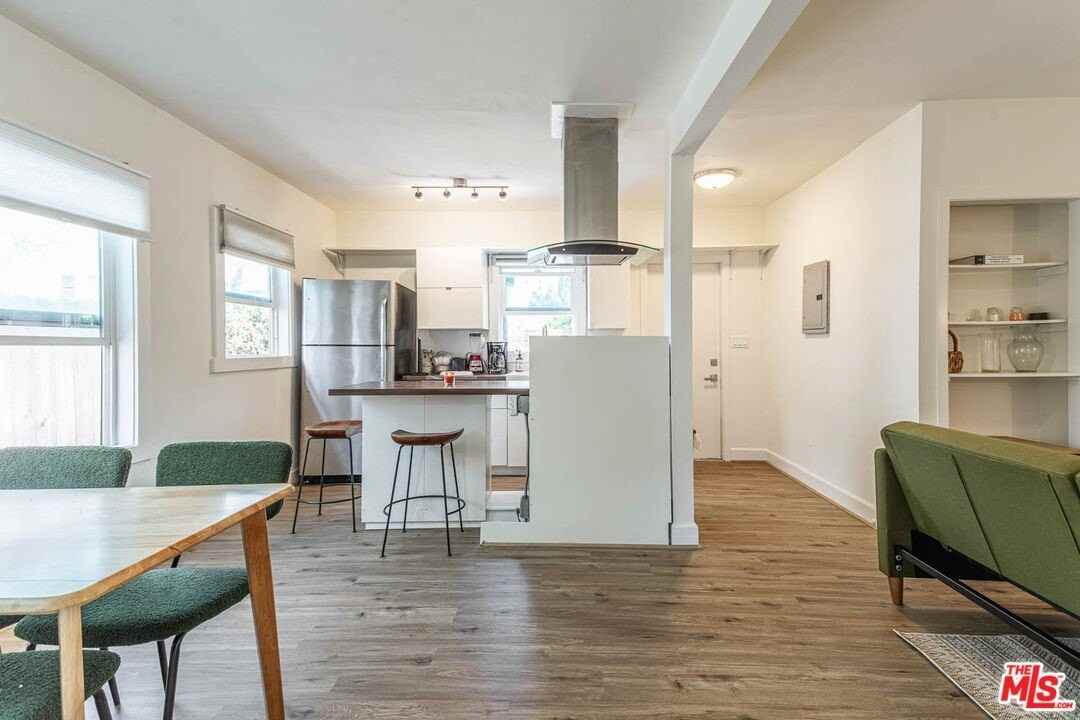 4307 Burns Avenue - Photo 7 of 35