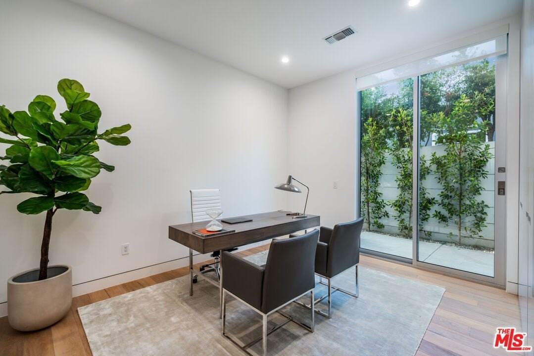 721 North Vista Street - Photo 5 of 47