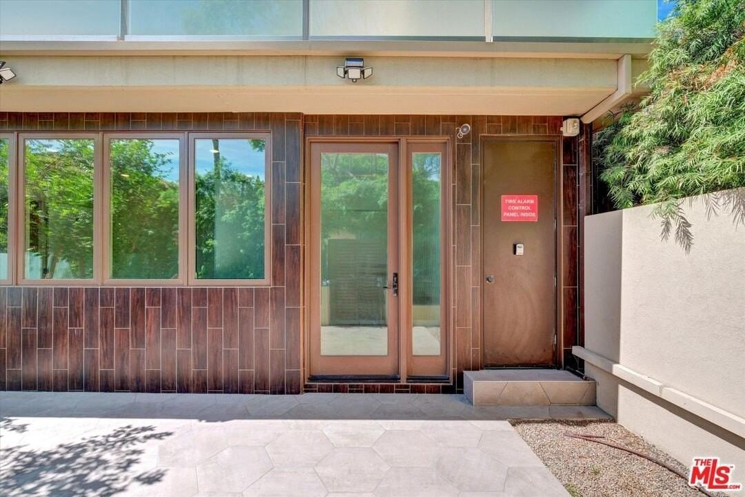 1249 N Formosa Ave - Photo 4 of 44