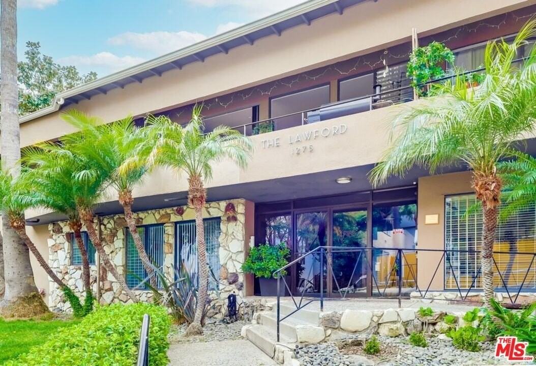 1275 Havenhurst Drive #4 - Photo 2 of 50