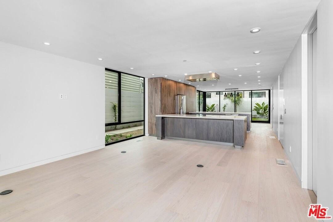 2714 Highland Avenue #B - Photo 2 of 14