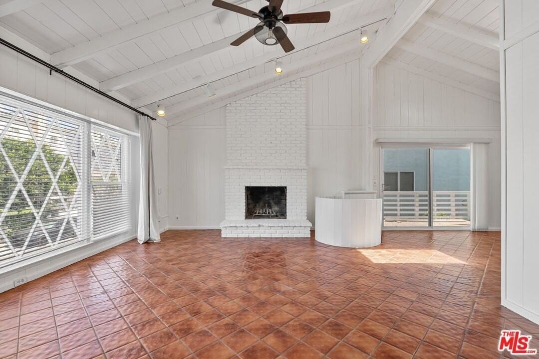 112 Fleet Street - Photo 2 of 37