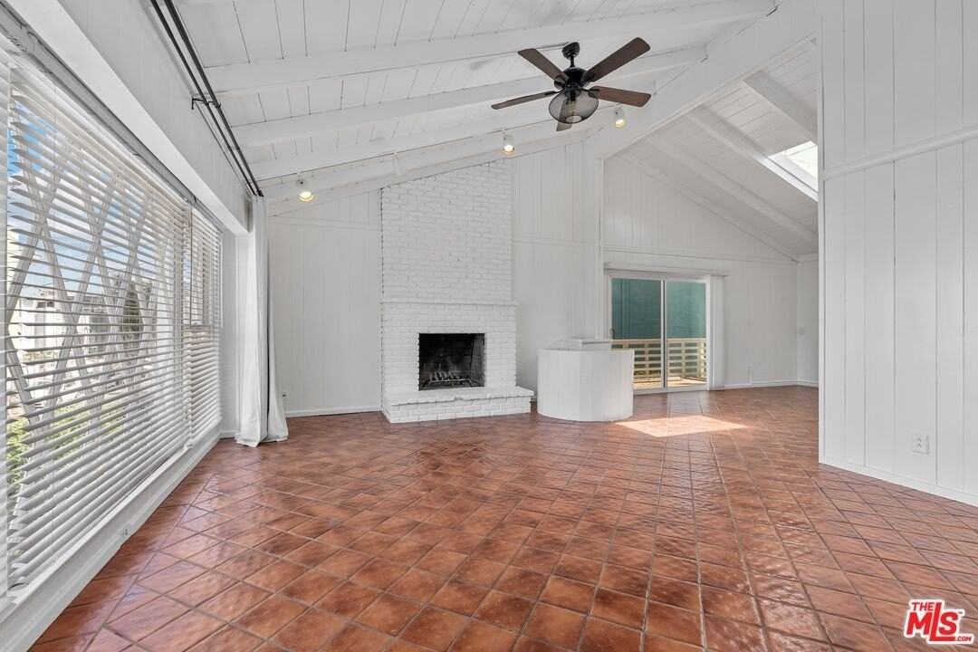 112 Fleet Street - Photo 4 of 37