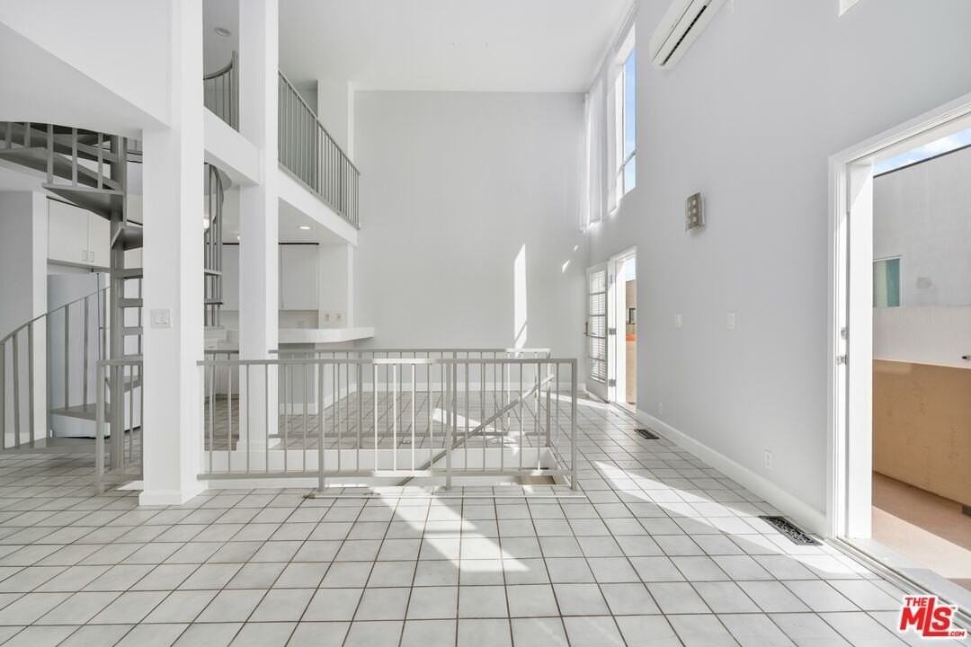 114 Fleet Street - Photo 5 of 26