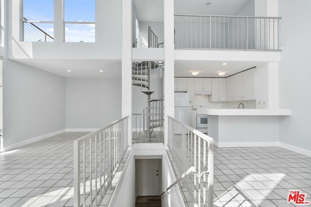 114 Fleet Street - Photo 6 of 26