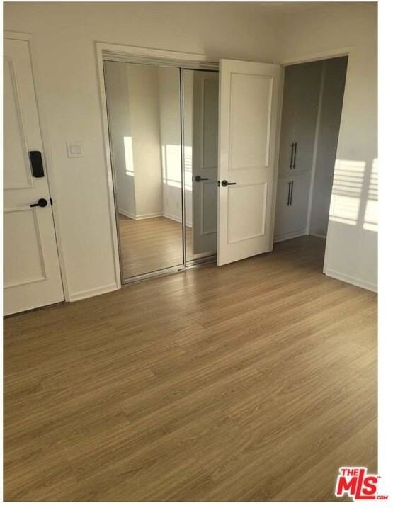 435 South Palm Drive #5 - Photo 6 of 13