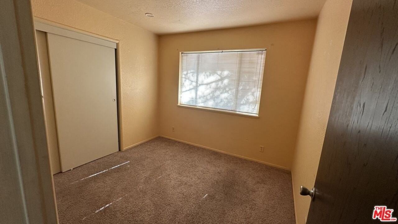 2100 Zermatt Dr - Photo 6 of 12