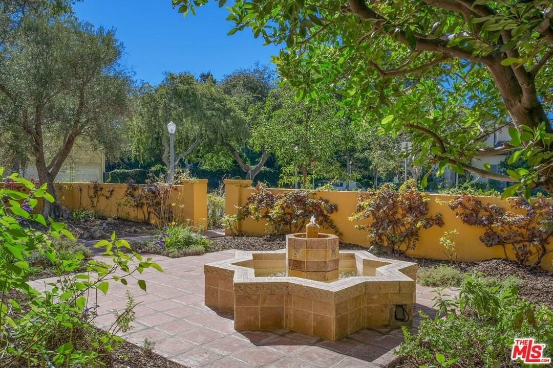 500 North Las Palmas Avenue - Photo 3 of 50