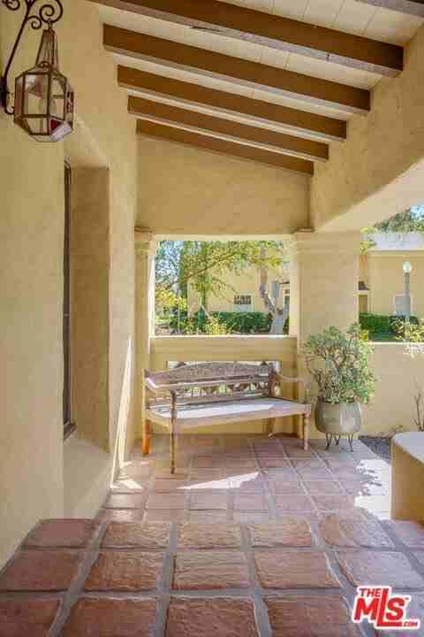 500 North Las Palmas Avenue - Photo 4 of 50