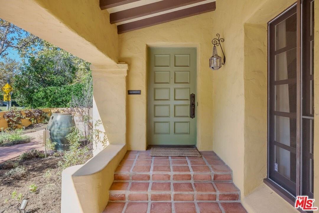 500 North Las Palmas Avenue - Photo 5 of 50