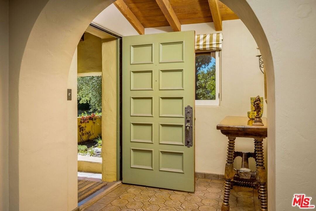 500 North Las Palmas Avenue - Photo 6 of 50