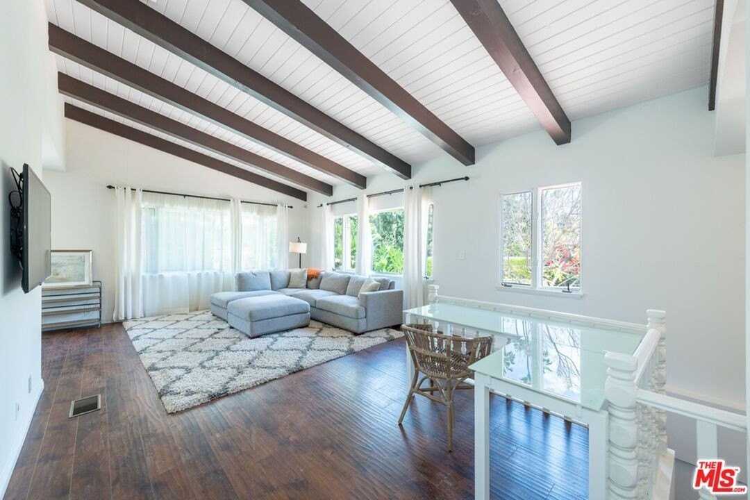 905 Hartford Way - Photo 5 of 19