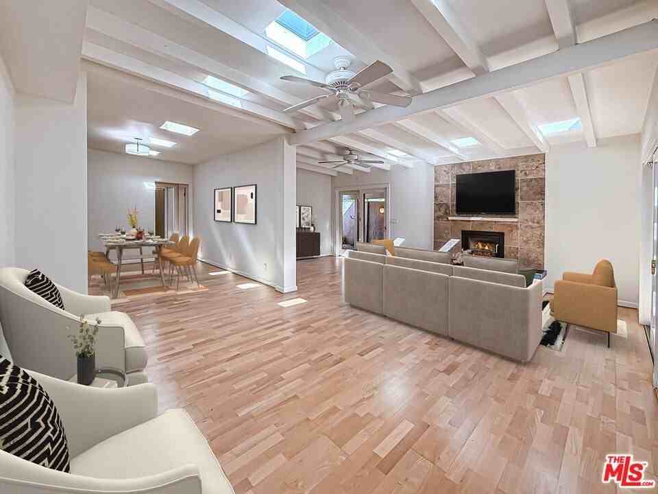 2123 Sycamore Canyon Road - Photo 4 of 36