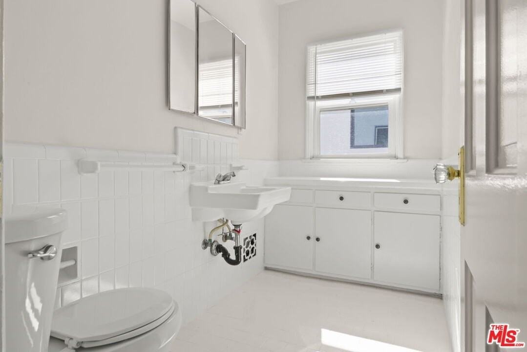 186 North Clark Drive - Photo 6 of 13