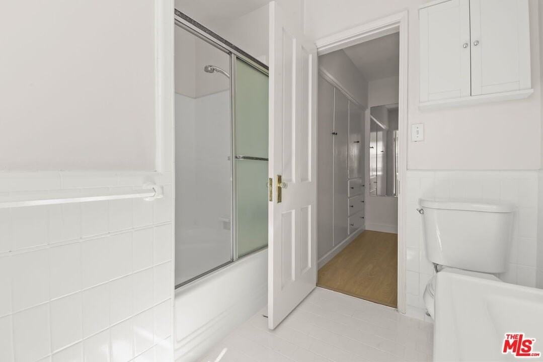 186 North Clark Drive - Photo 7 of 13