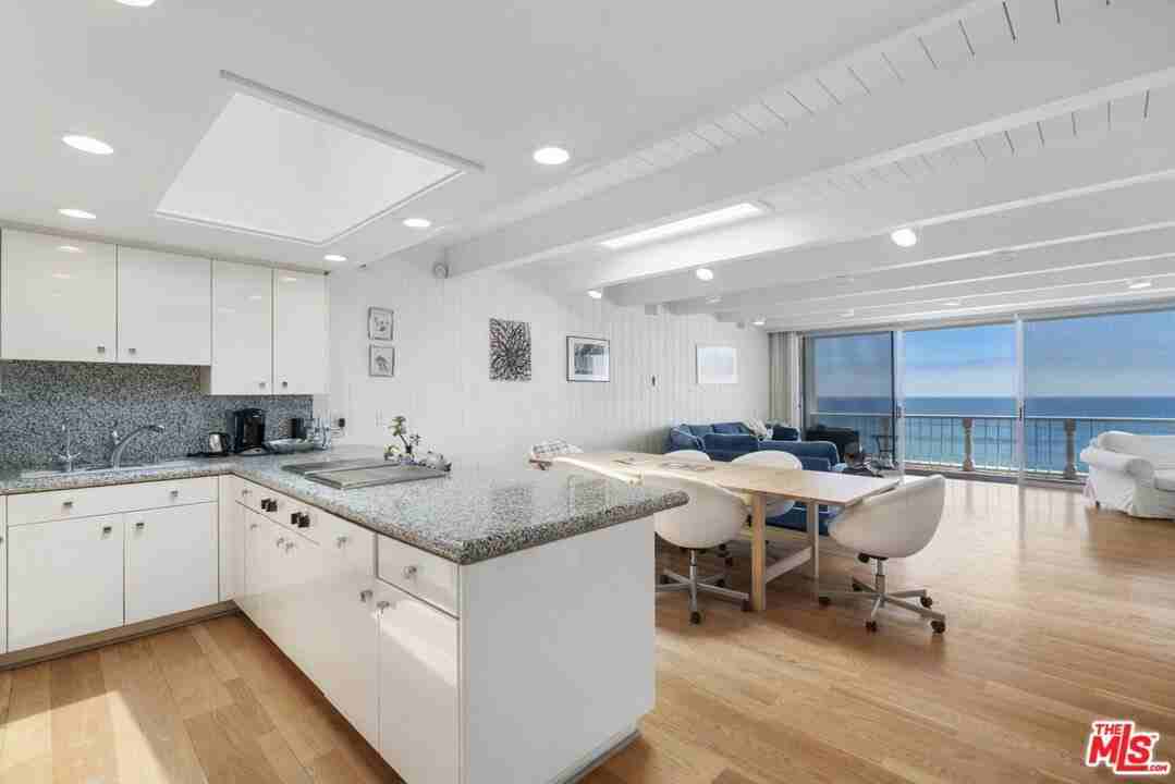 11928 South Beach Club Way - Photo 3 of 28