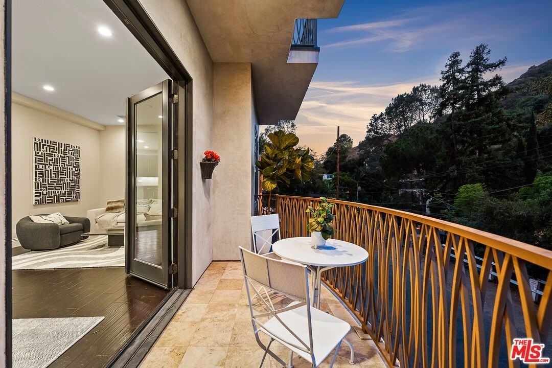 6477 Deep Dell Place - Photo 5 of 35