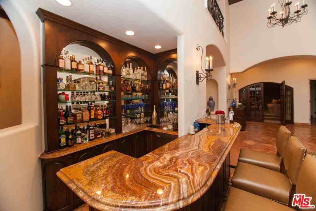 12140 Summit Circle - Photo 5 of 28