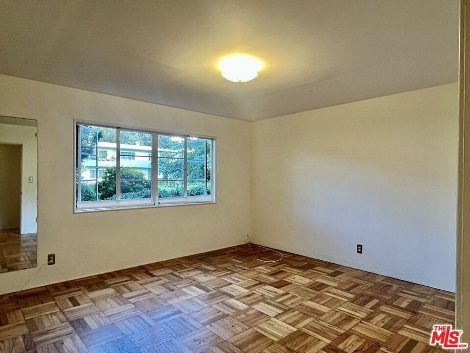 5205 Village Grn - Photo 7 of 14