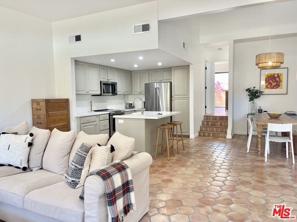 73441 Foxtail Lane - Photo 5 of 23