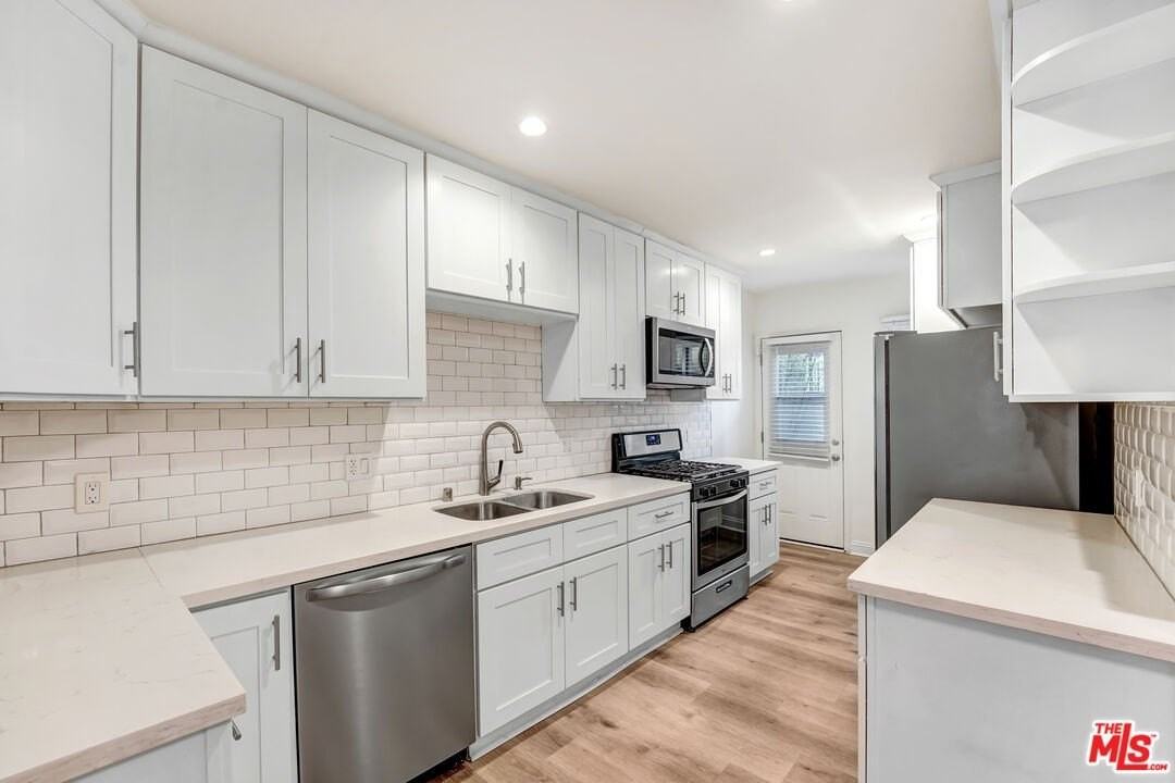 337 North Oakhurst Drive #1 - Photo 4 of 11