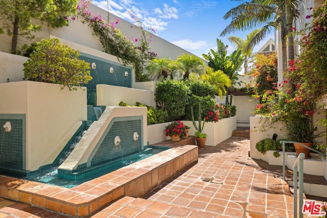 15500 West Sunset Boulevard #101 - Photo 4 of 23