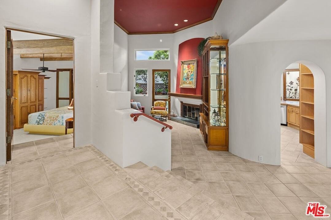 15500 West Sunset Boulevard #101 - Photo 6 of 23